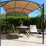 La Pergola De La 格吕桑